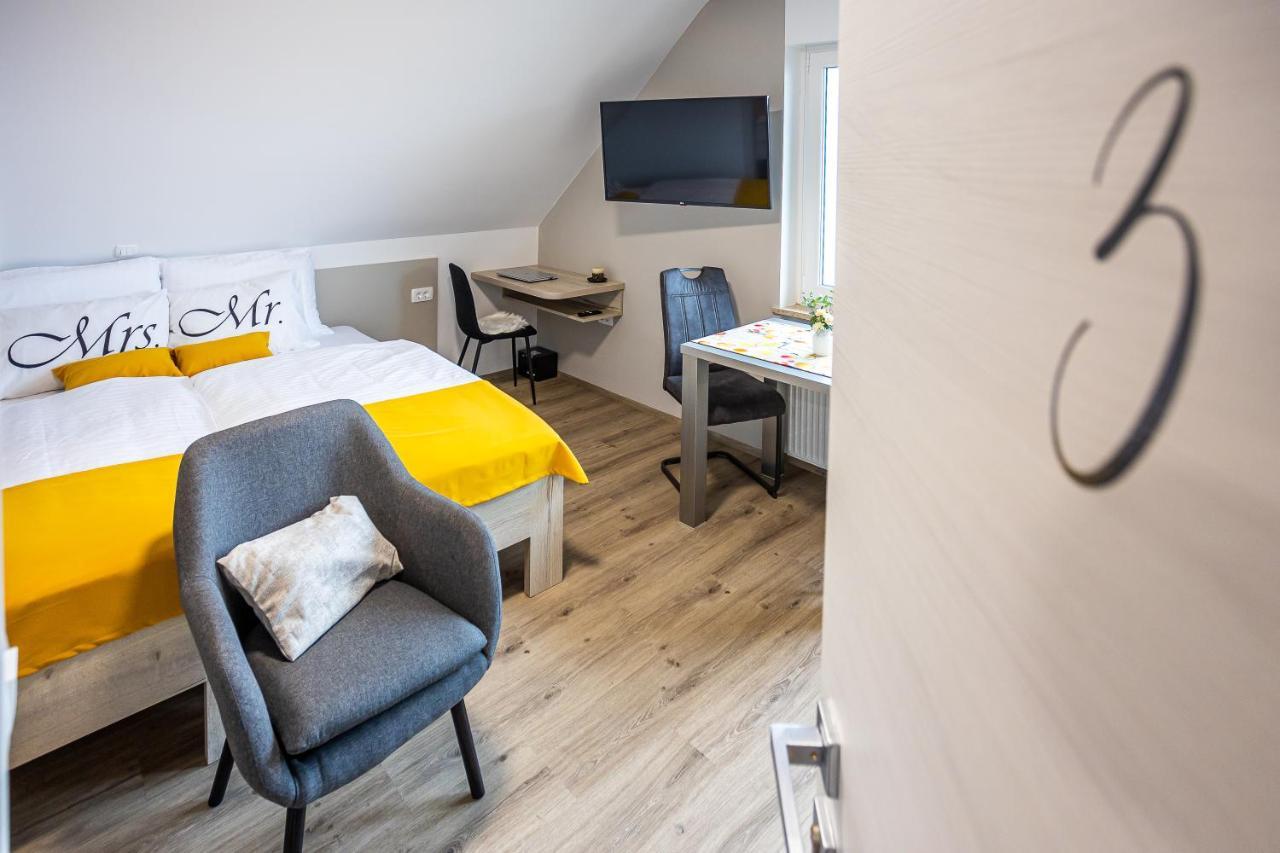 Apartmaji Pr Smolet Škofja Loka Exteriör bild